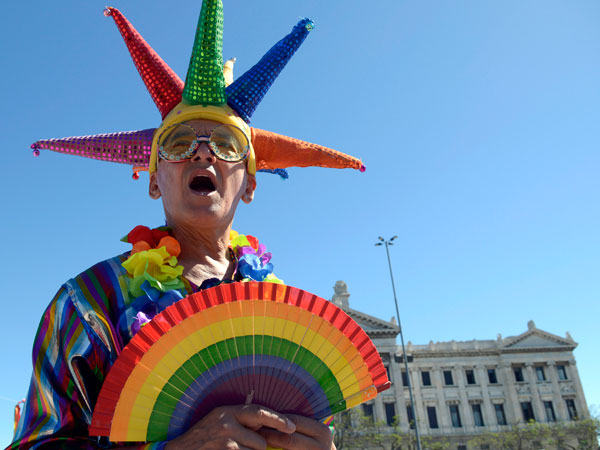 Uruguay se suma a los países que contemplan el matrimonio igualitario